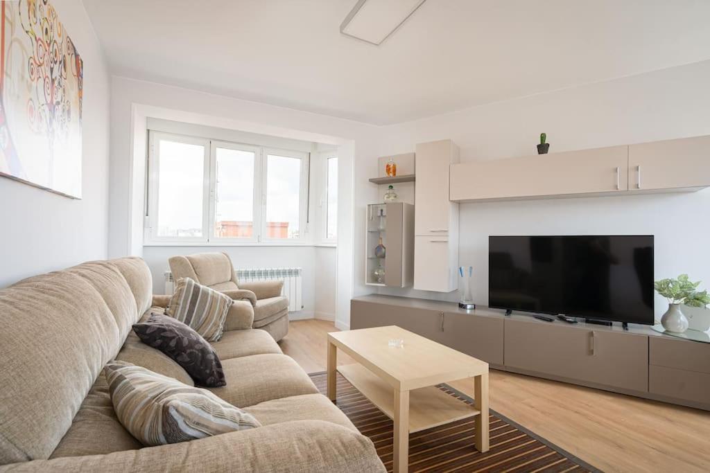Myhousespain - Moderno Piso Frente Al Mar Хихон Экстерьер фото